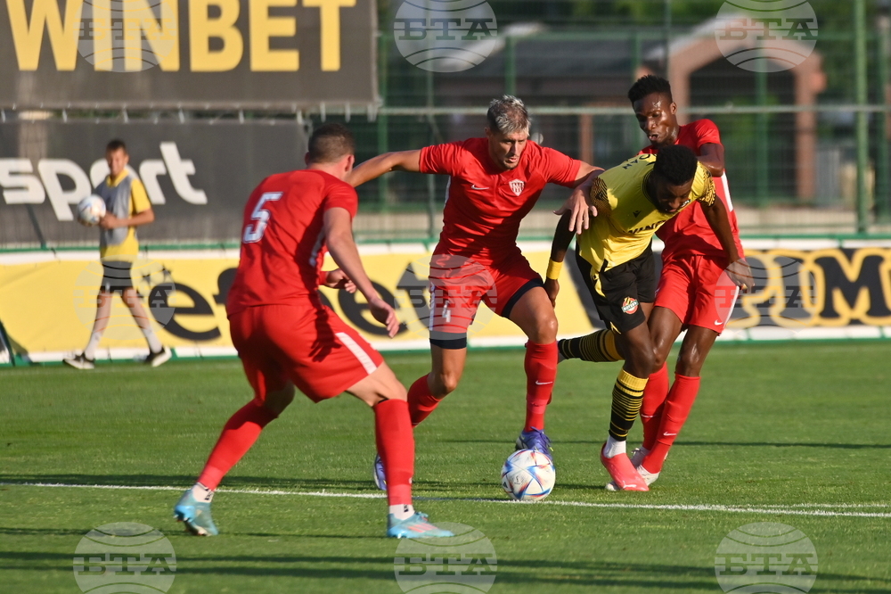 Пловдив - Футбол - Ботев (Пловдив) - Неа (Саламин)