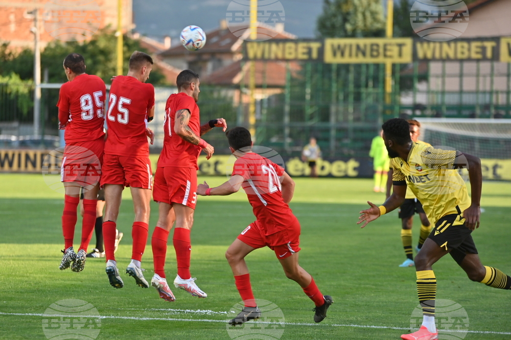 Пловдив - Футбол - Ботев (Пловдив) - Неа (Саламин)