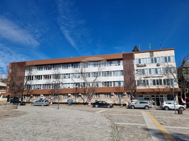 Забрана за къпане в неохраняеми водни обекти въвежда Община Берковица