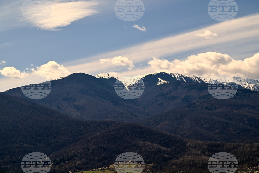 Lowest December Temperatures in Bulgaria - between -10C and -5C, Highest - between 15-20C