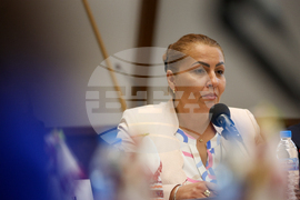 Благоевград - приемна грижа - кръгла маса