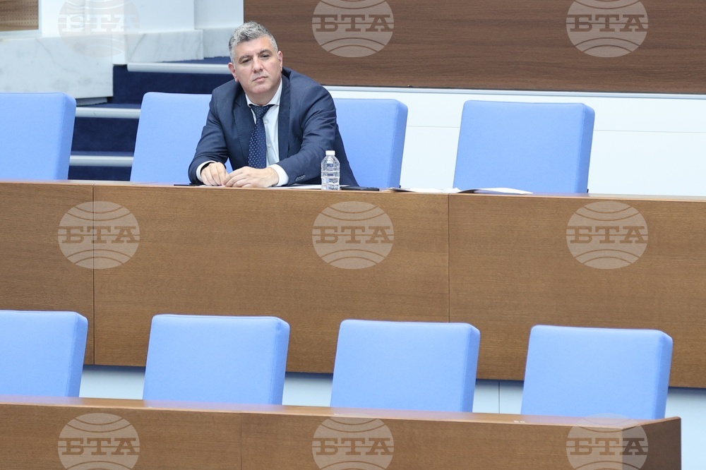Над 25 процента от републиканската пътна мрежа на страната се нуждае от основен ремонт, съобщи Андрей Цеков