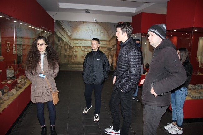 Регионален исторически музей – Разград: Ученици от четири гимназии разгледаха древния Абритус