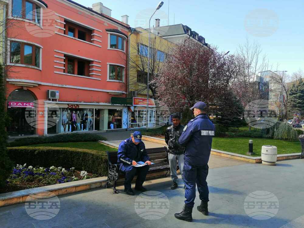 Все повече нарушения с велосипеди и тротинетки по пешеходната зона в Сливен констатират от полицията със затоплянето на времето