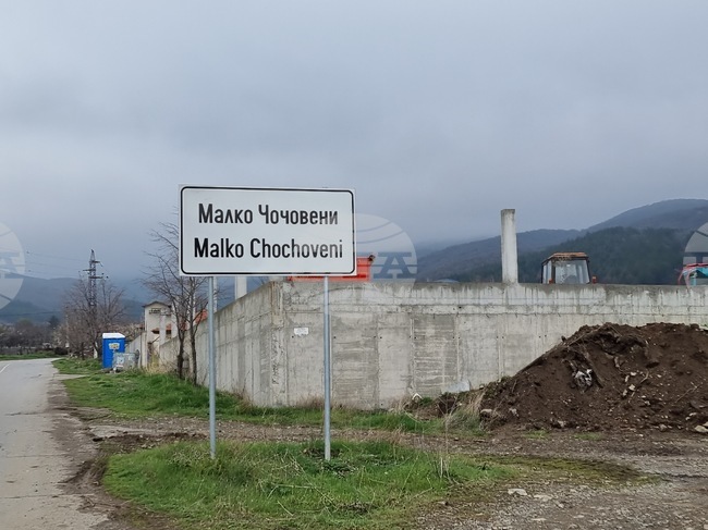 Земеделци настояват за достъп до земите си след затварянето на надлез край Сливен