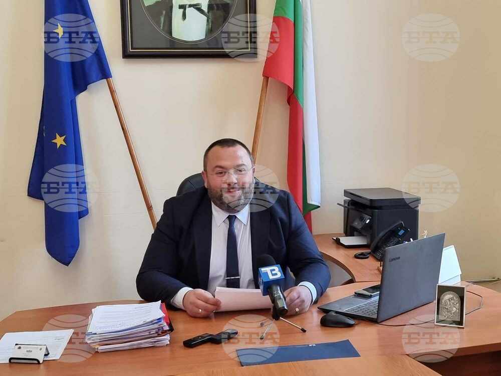 Общината в Кюстендил ще застрахова сградите си в малките населени места