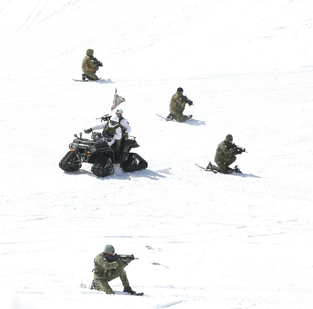 Министърът на отбраната Тодор Тагарев: Впечатляващо е постигнатото от участниците в учението „Родопи 2024“