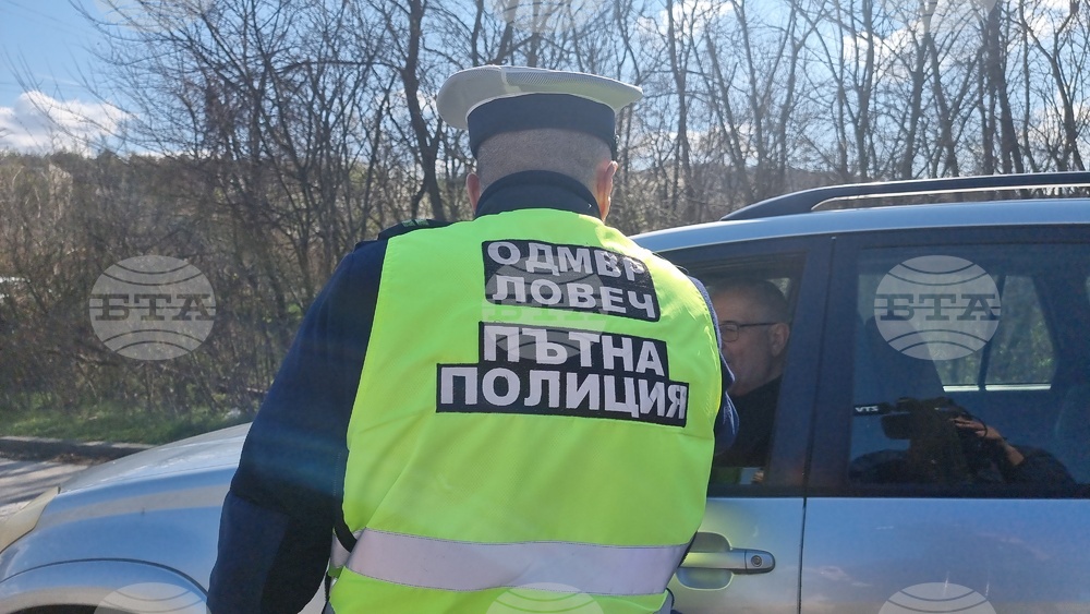 Задържаха шофьор, опитал да подкупи полицаи в Стара Загора