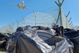 Летище София - акция - почистване