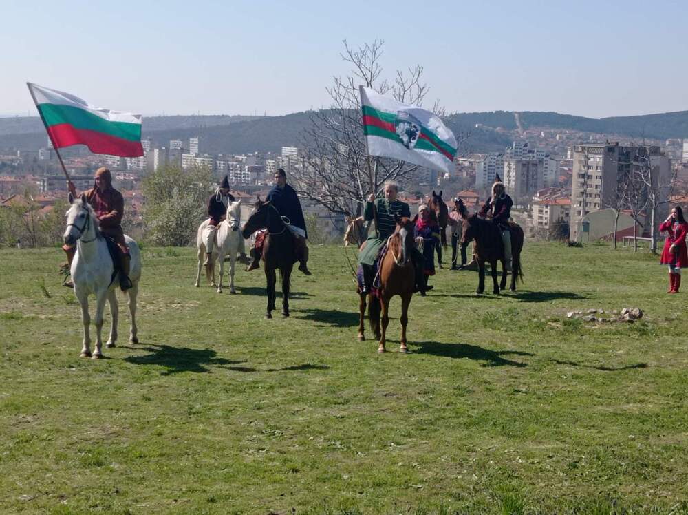Община Сливен: Общоградското празненство „Конете на българите“ събра малки и големи на крепост „Туида“ в Сливен