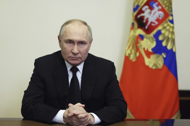 Нападението в Русия накърни имиджа на Путин на корав лидер. Той опитва да използва случая, за да събере подкрепа за войната в Украйна