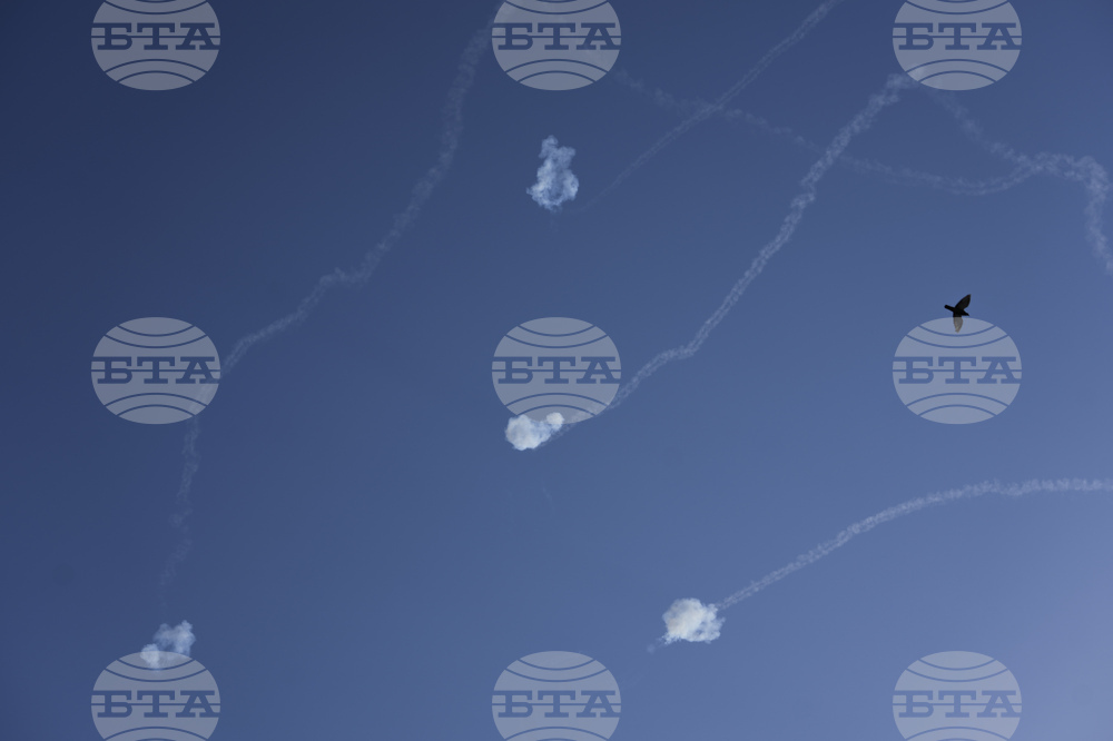 Израелската армия съобщи, че е прехванала "фалшива цел", след като бяха задействани сирени за въздушна тревога