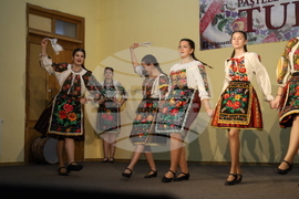 Румъния - Търговище - Илияна Йотова - Конски Великден