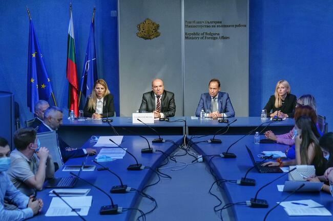 Министър Милков представи екипа си и външнополитическите приоритети на България