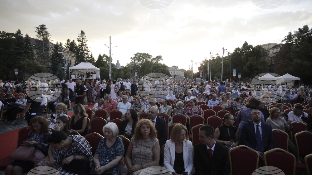 Нощ под звездите - концерт - Vienna Schonbrunn Orchestra