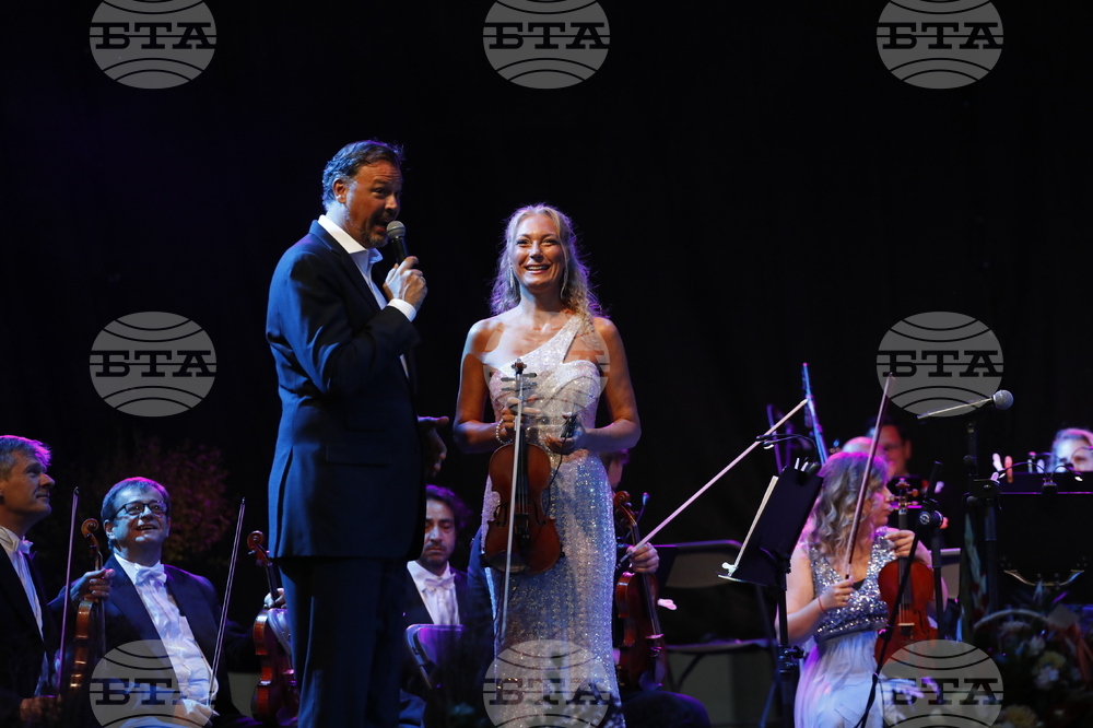 Нощ под звездите - концерт - Vienna Schonbrunn Orchestra