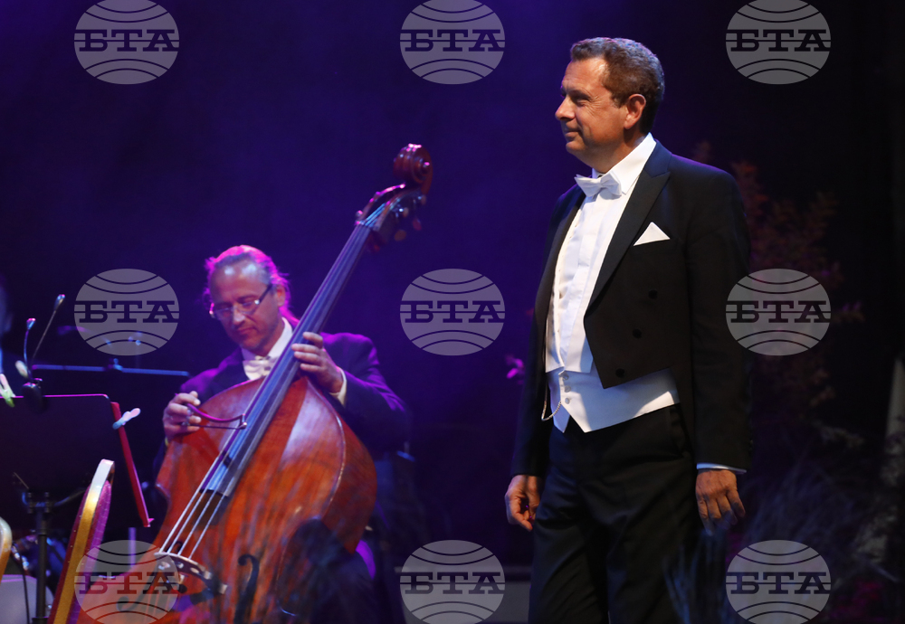 Нощ под звездите - концерт - Vienna Schonbrunn Orchestra