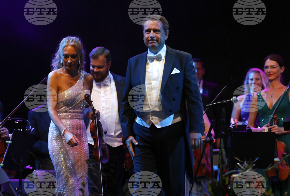 Нощ под звездите - концерт - Vienna Schonbrunn Orchestra