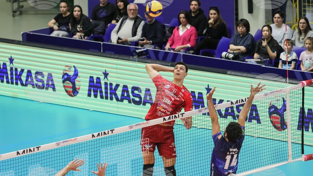 Александър Николов и Кучине Лубе Читанова ще играят финал за Купата на Италия по волейбол