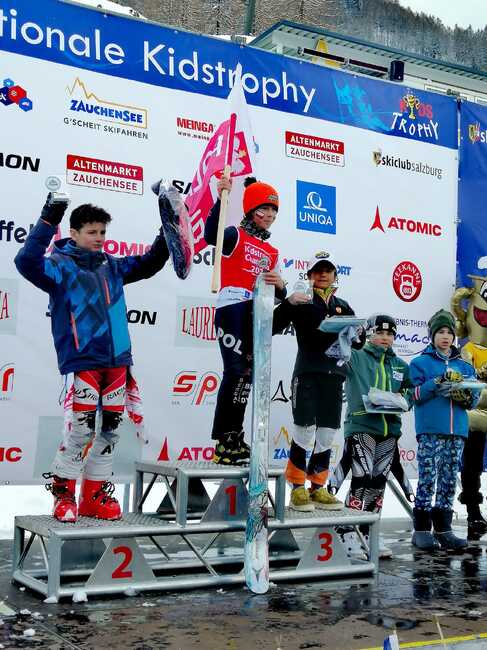 Община Банско: Забележителни успехи за младите алпийци на СК „Юлен“