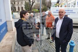 Бургас - Иван Гешев - граждани