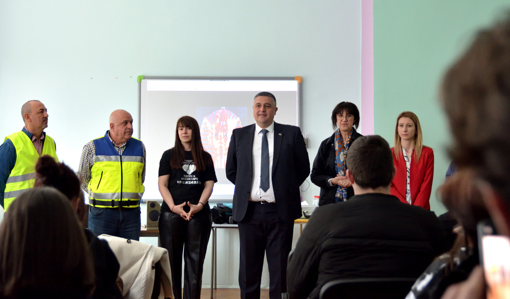 Министерство на транспорта и съобщенията: Зам.-министър Димитър Недялков участва в дискусия по пътна безопасност с ученици от столично училище 