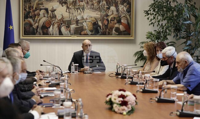 Румен Радев - избори - работна среща