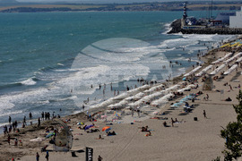 Бургас - плаж - бурно море