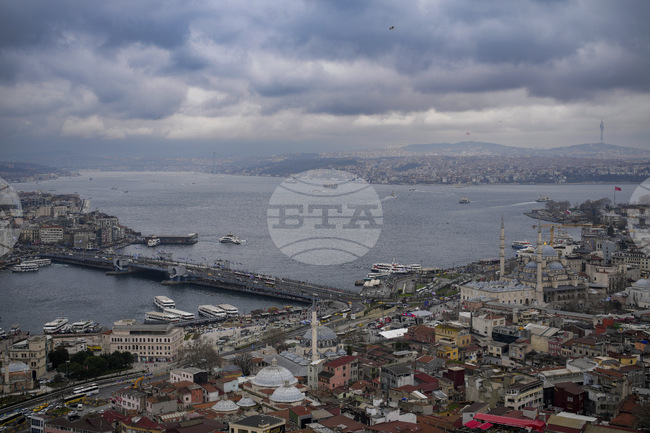 Турция заяви, че остава ангажирана с оспорвания проект Канал „Истанбул“