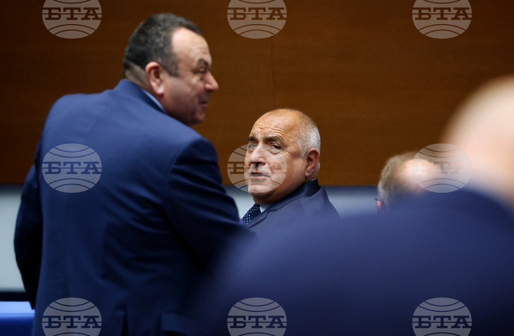 Парламент - извънредно заседание
