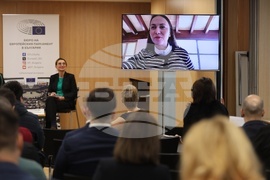 Дискусия - „Дигитална демокрация: Европейската регулация на изкуствения интелект и основните права“ - Ева Майдел