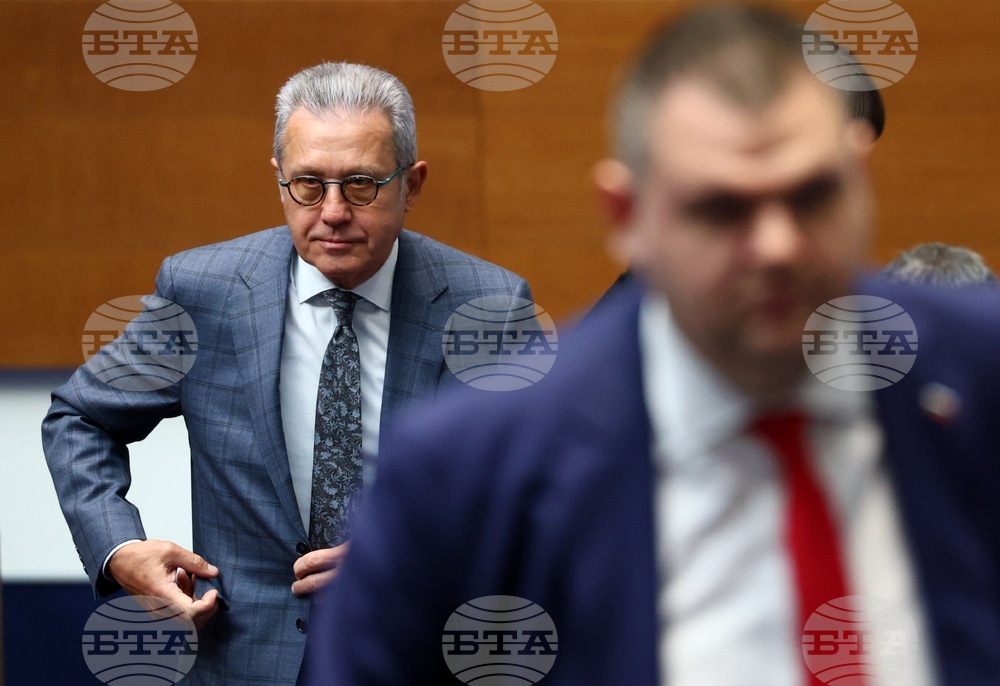 Парламент - извънредно заседание