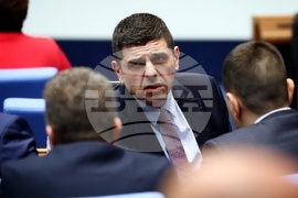 Парламент - извънредно заседание