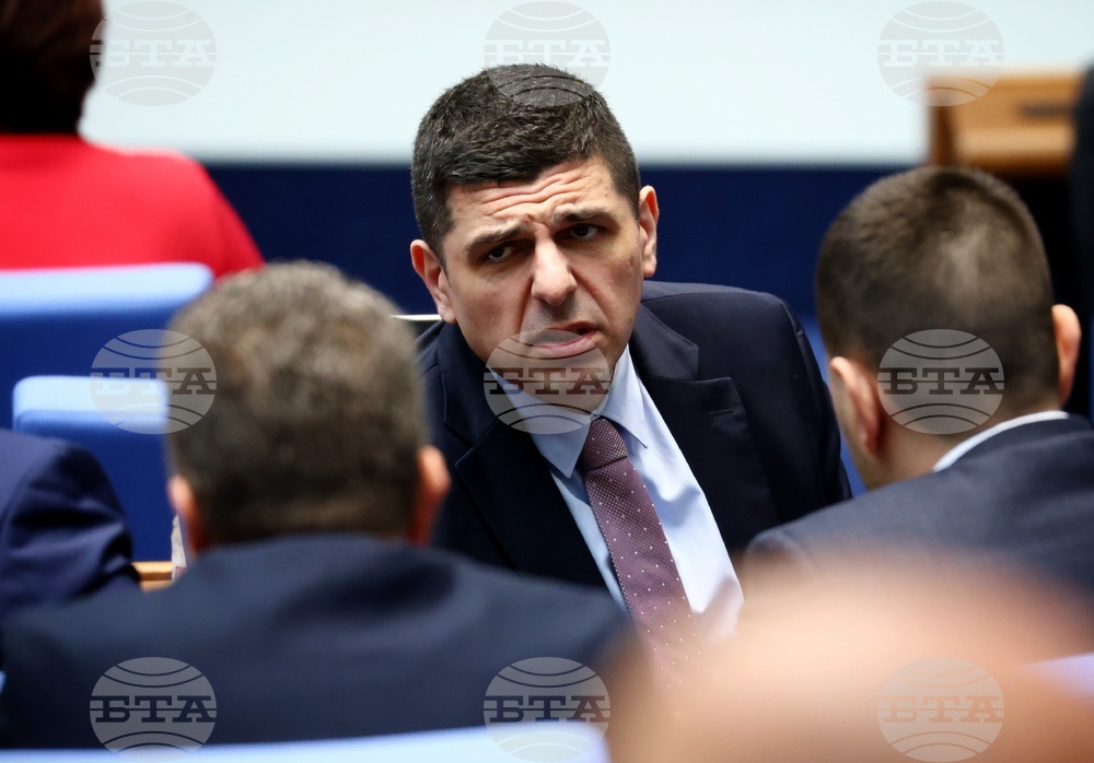 Парламент - извънредно заседание