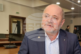 Варна - Икономически университет - форум - Стоян Маринов