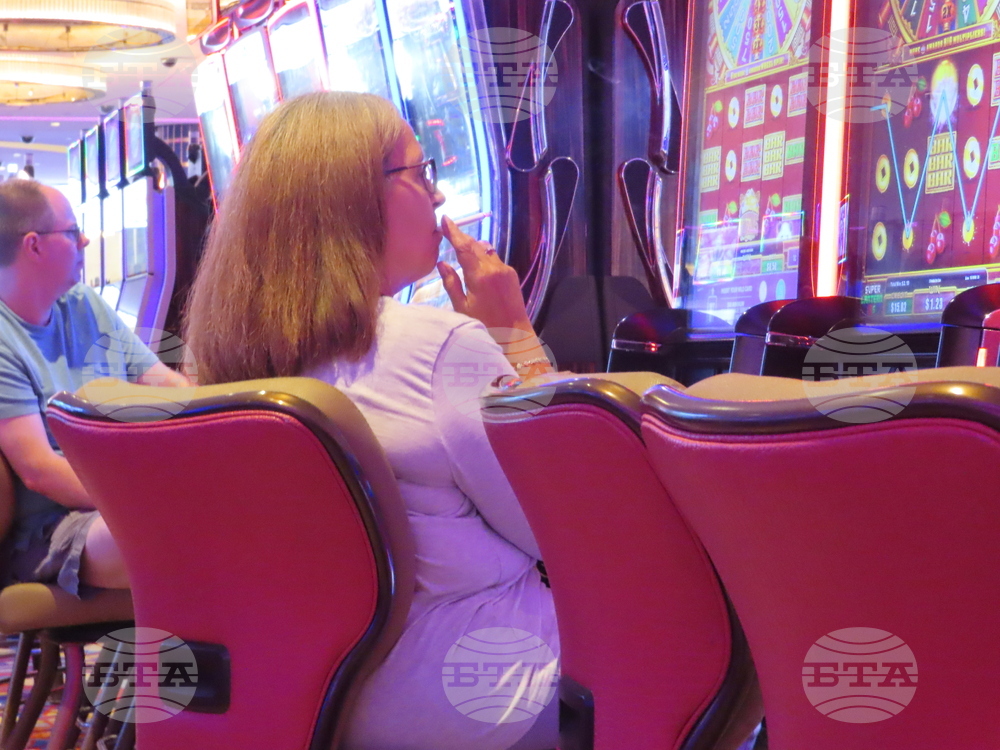 ТАСР: Предлагат забраната на тютюнопушенето и алкохола в игралните зали в Словакия