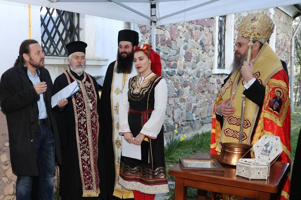 Започна ремонтът на старинен храм „Св. Вмчк. Мина“ в столичния район „Слатина“