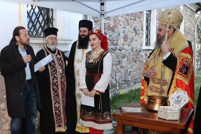 Започна ремонтът на старинен храм „Св. Вмчк. Мина“ в столичния район „Слатина“