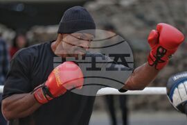 Ларгото - бокс - Роли Ламбърт - открита тренировка