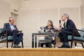 Френски институт - „Отразяването на войната“ - дискусия