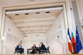 Френски институт - „Отразяването на войната“ - дискусия