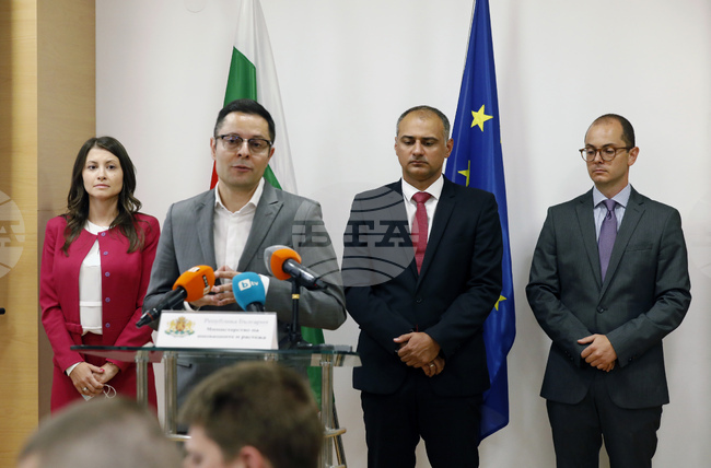 Министерство на иновациите и растежа - екип - представяне