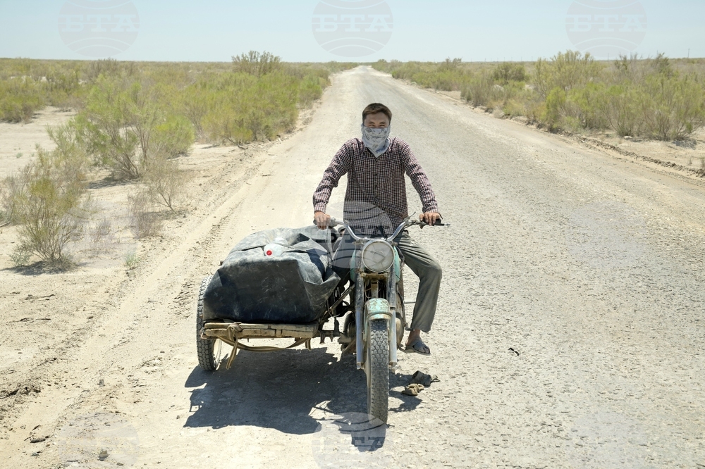 Узбекистан обяви, че е отворил границата си с Афганистан, затворена от 2021 г.