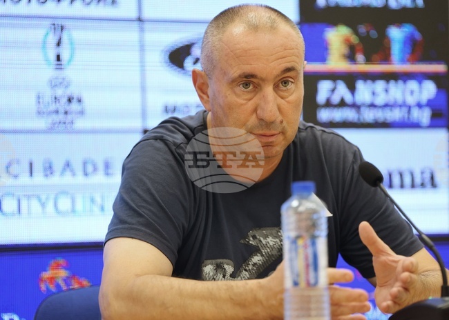 Футбол - Левски - УЕФА - пресконференция