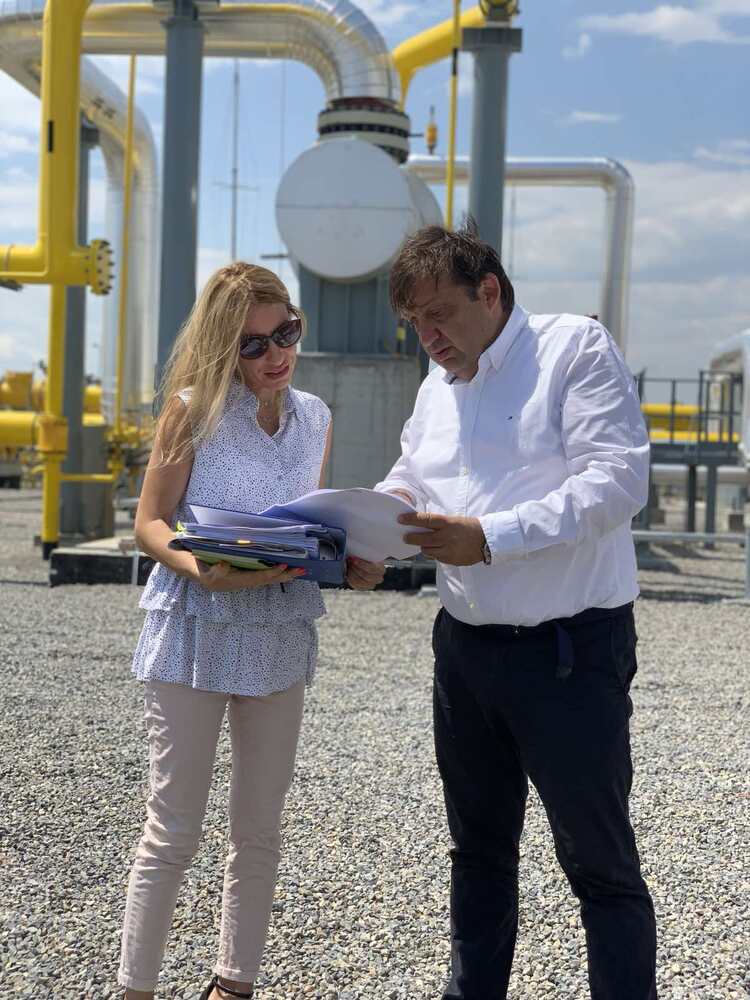 Министър Шишков за газовата връзка с Гърция: Луксозна сграда с мебели, без ток и достъп