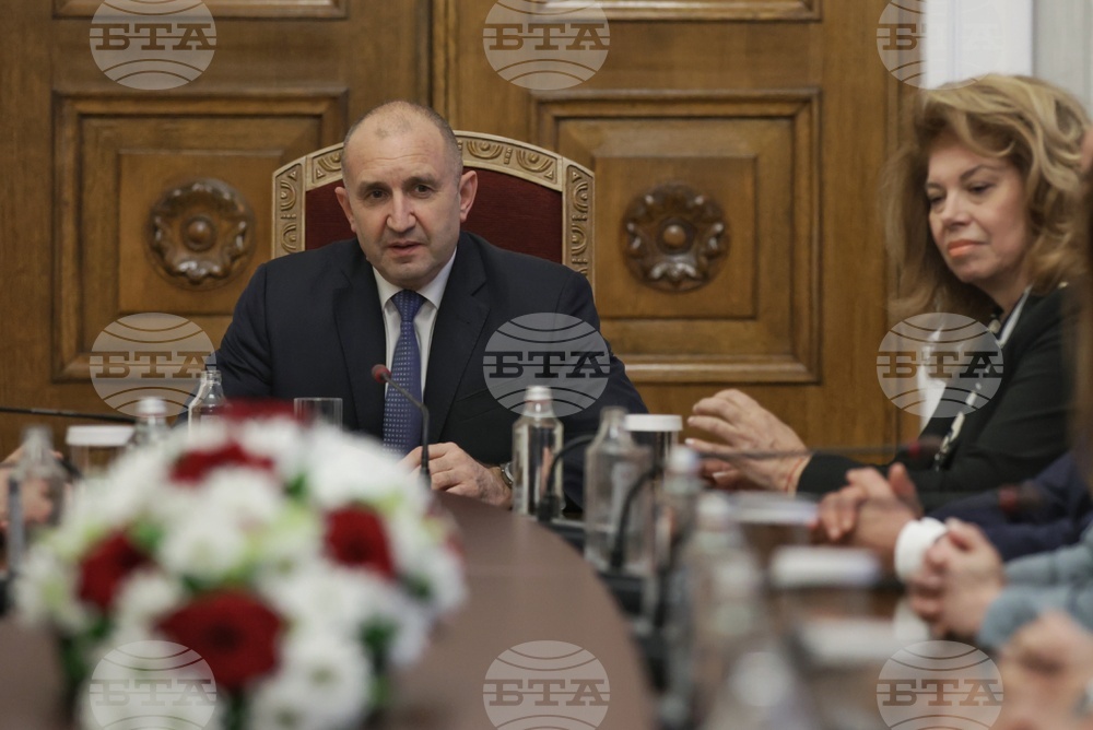 Президент - ПП-ДБ - мандат - връчване
