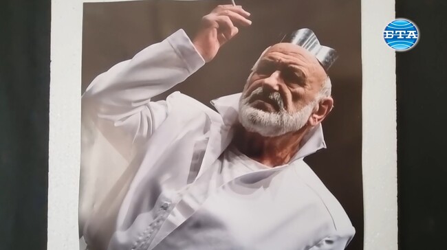 Изложба, посветена на Борис Луканов, е подредена в Драматичния театър в Ловеч