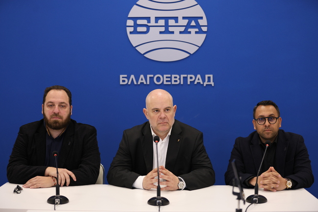 Пресконференция на лидера на платформа „Граждански блок“ Иван Гешев за представяне на инициативата „1 000 000 ГЛАСА ЗА МИР!“