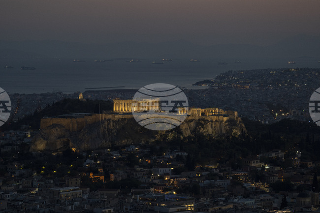 Инвеститори от Турция и Израел увеличават интереса си към гръцката програма за т. нар. "златни визи" 