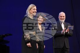 Световен ден на театъра - награди - ИКАР